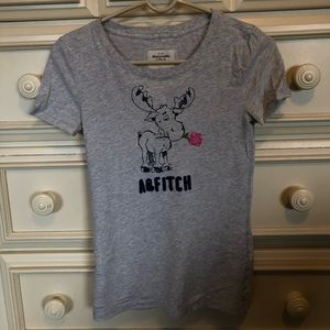gray moose tee